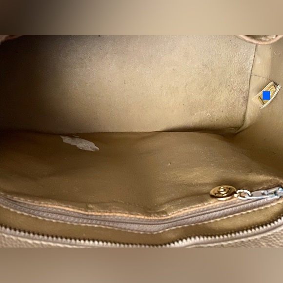 Chanel Classic Gold Medallion CC Logo Quilted Caviar Tote Bag Beige - Picture 6 of 16